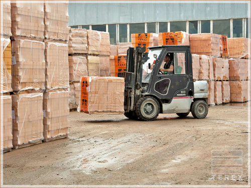 ������������ ������ Terex ��������� 1 �� ����� ������ �-175